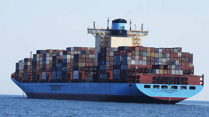 Maersk-container-ship-e1614978284476