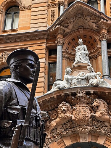 z7043352283082_21a8b9da31b1d8cc77193fc20ff82a7e